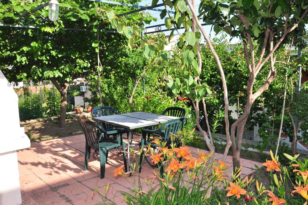 Comfort Apartments Bar Exterior foto
